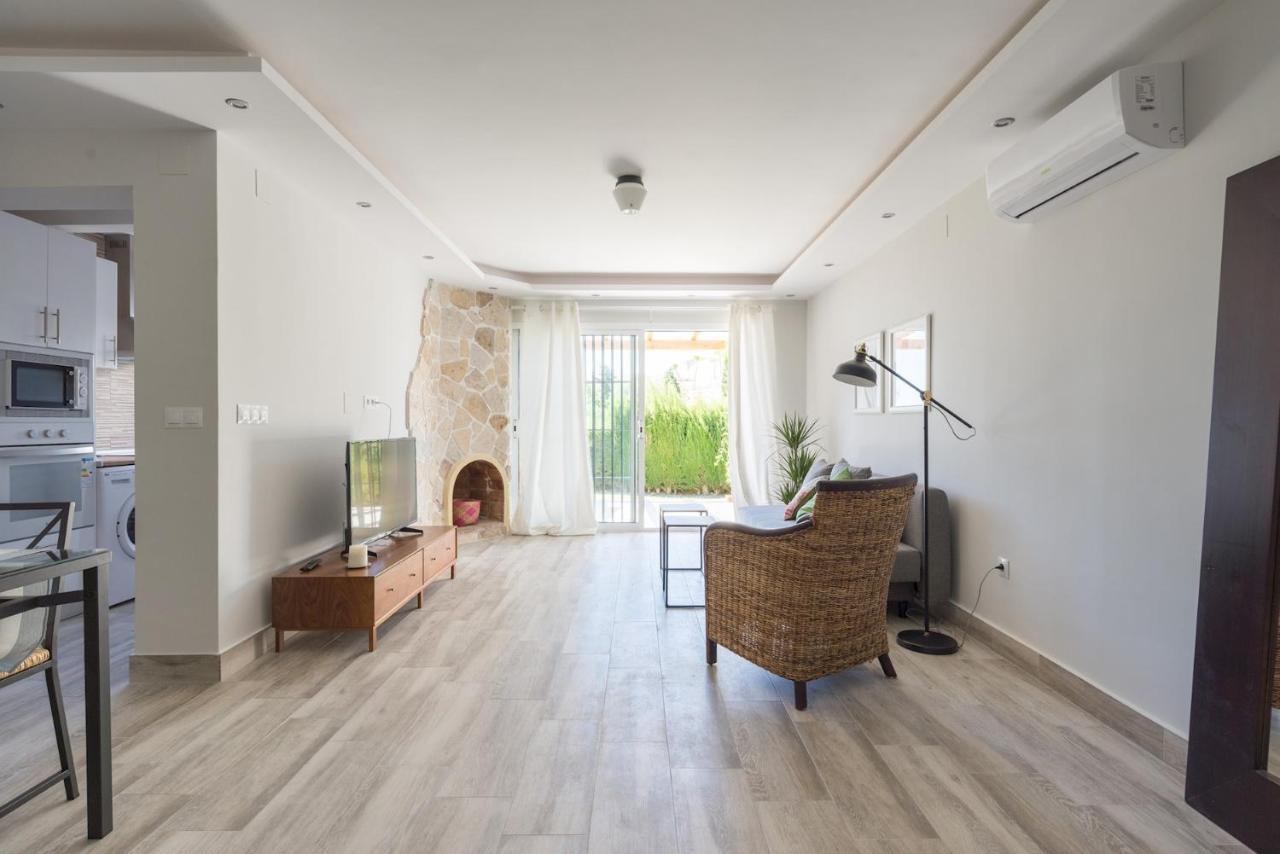 Malagasuite House Pool Фуeнхирола Екстериор снимка