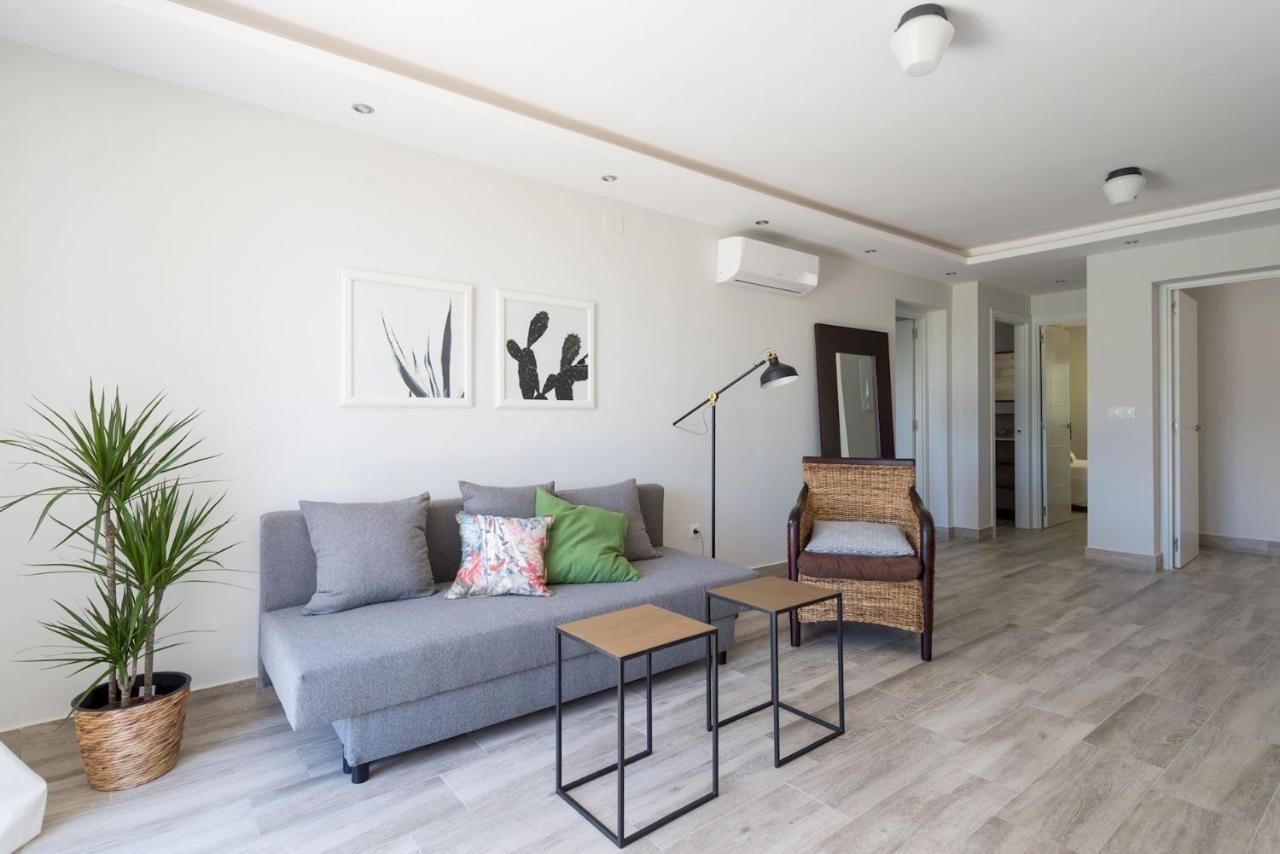 Malagasuite House Pool Фуeнхирола Екстериор снимка