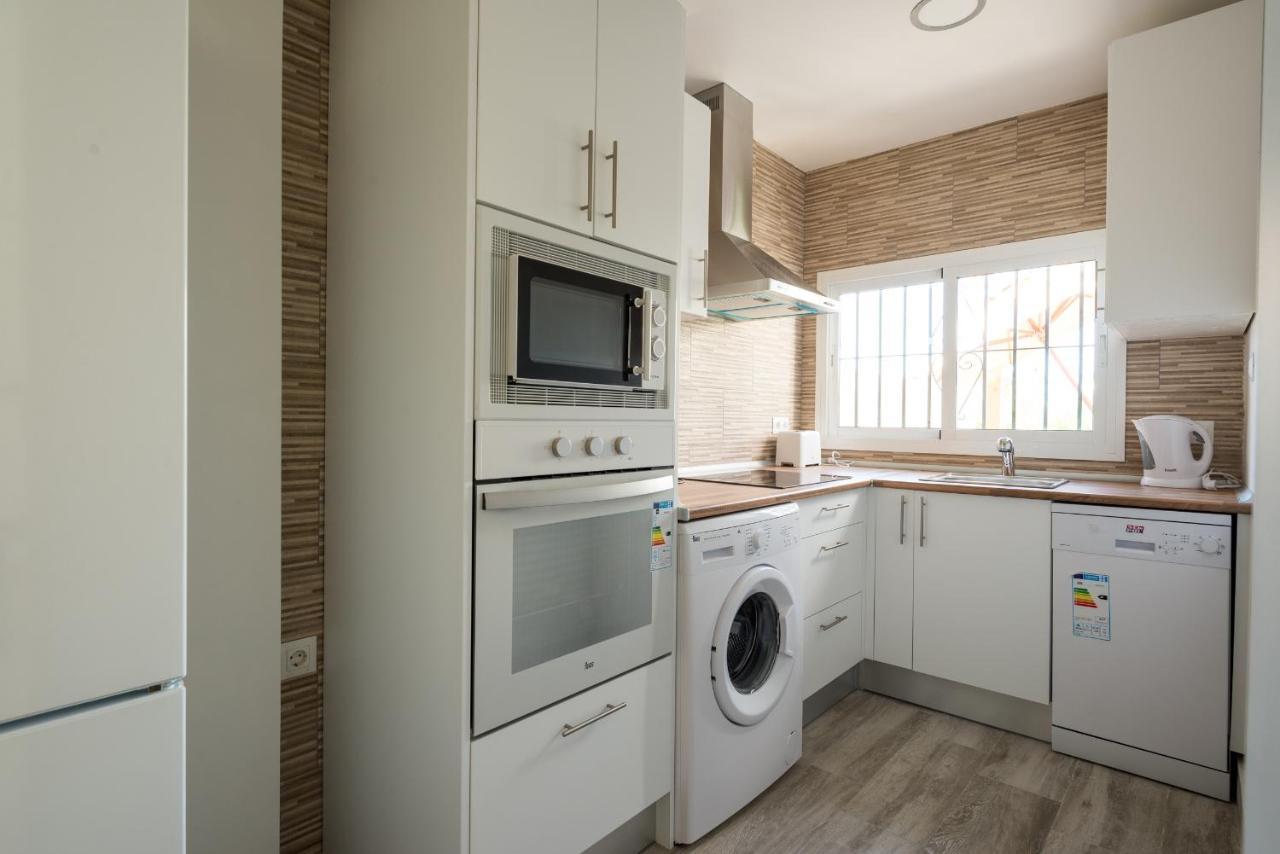Malagasuite House Pool Фуeнхирола Екстериор снимка