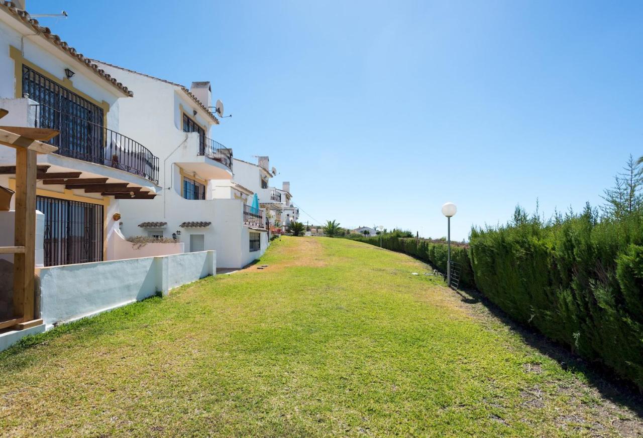 Malagasuite House Pool Фуeнхирола Екстериор снимка